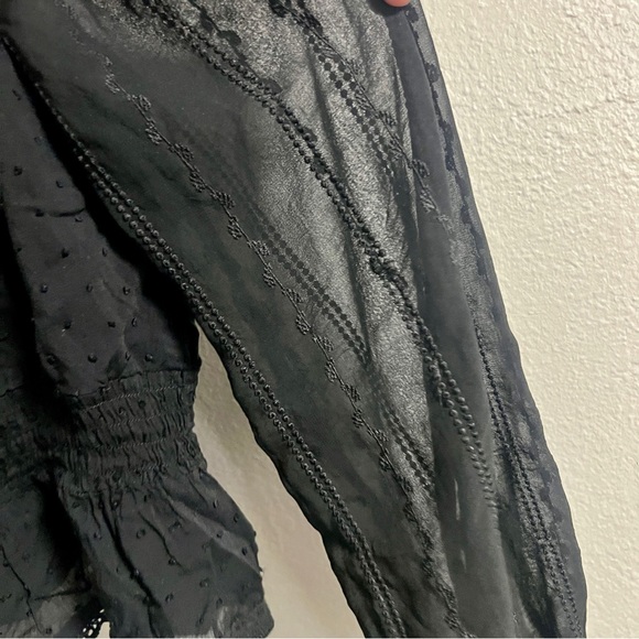 Urban Outfitters Sheer Boho Crop Blouse Women’s Size Medium Balloon Long Sleeves - Picture 11 of 13